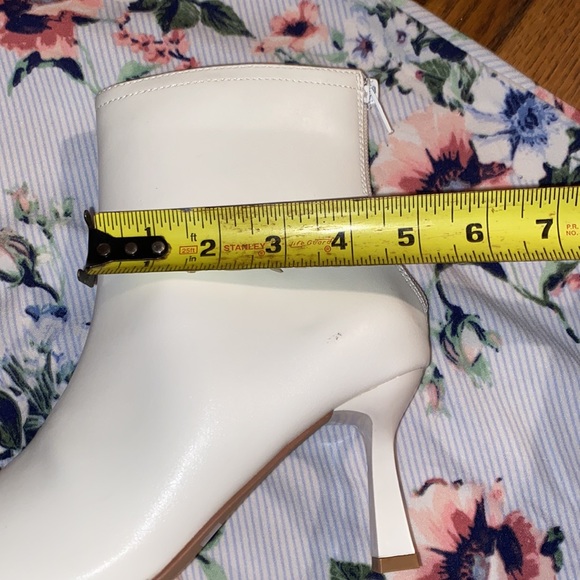 Lulu’s White Booties - Picture 10 of 10